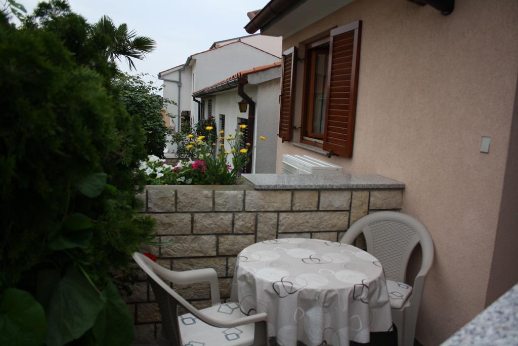 Family Friendly Apartments Pula Ruang foto